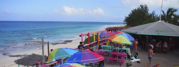 Travel Log | Five Best Bahamas Beach Bars | caribbeantravel.com