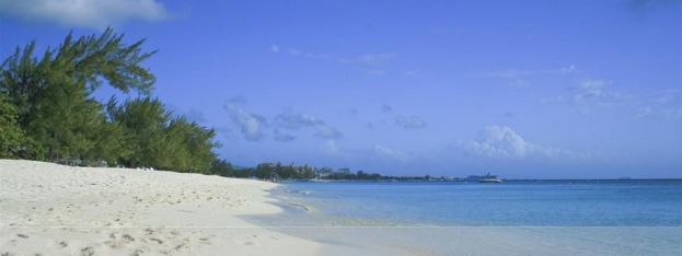 Travel Log | Cayman Islands Posts Strong Summer Numbers | caribbeantravel.com