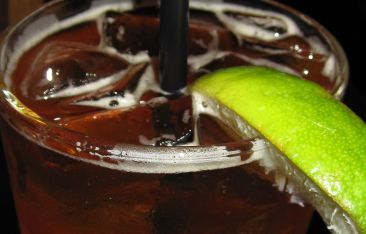 caribbean-daily-bermuda-must-sip-cocktails