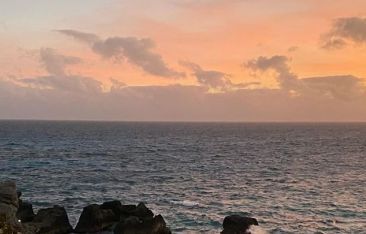 hot-news-bermuda-welcomes-americans-to-work-remotely