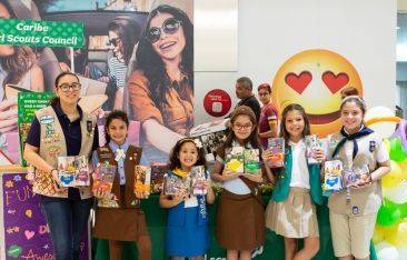 hot-news-caribe-girl-scouts-in-puerto-rico-selling-cookies-again