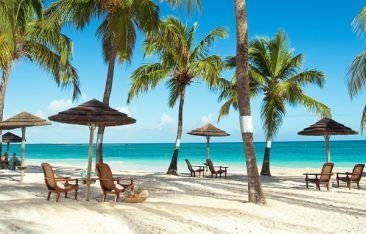 hot-news-sandals-announces-goal-to-eliminate-single-use-plastic-from-7-islands