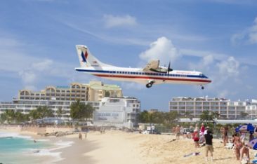 the-caribbean-daily-st-maarten-vacation-experience-touching-airplanes-at-sunset-beach-bar