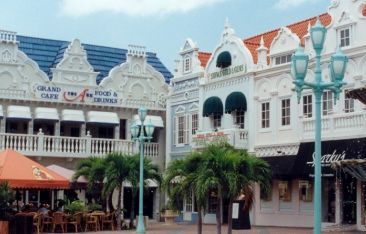 travel-log-aruba-arrivals-grow-on-land-and-sea