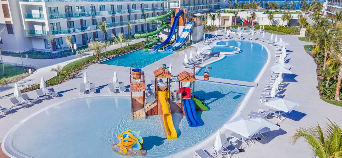 Splash_Park_and_water_slides_are_family_favorites_Photo_Credit_Serenade_Punta_Cana_Beach_Spa_Resort