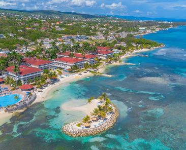 Holiday Inn Resort in Montego Bay, Jamaica. a family favorite resort close to the Sangster International Airport.