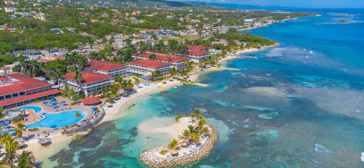 Holiday Inn Resort in Montego Bay, Jamaica. a family favorite resort close to the Sangster International Airport.